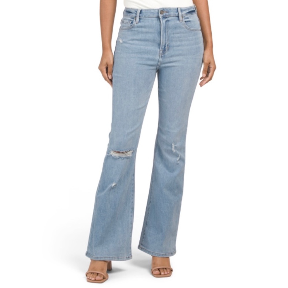 NWOT  Hidden The Happi Distressed Flare Jeans